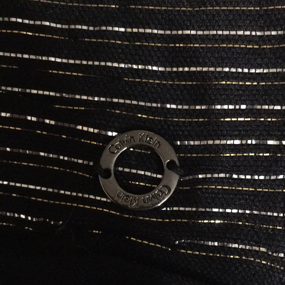 Black Calvin Klein scarf - Picture 3 of 3